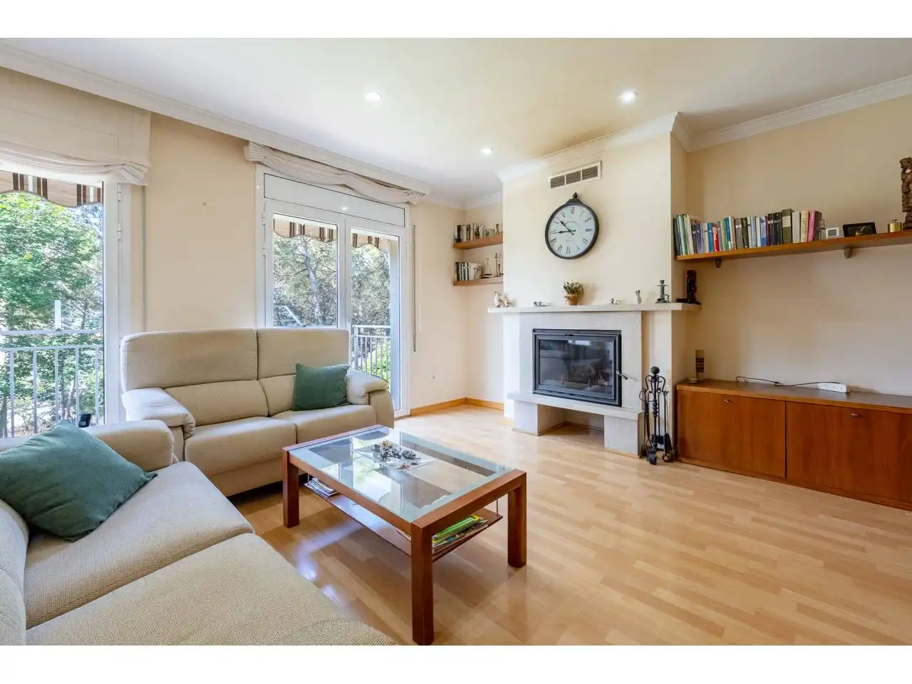 Sala d'estar de Casa o xalet en venda en Santpedor amb Calefacció, Jardí privat i Parquet