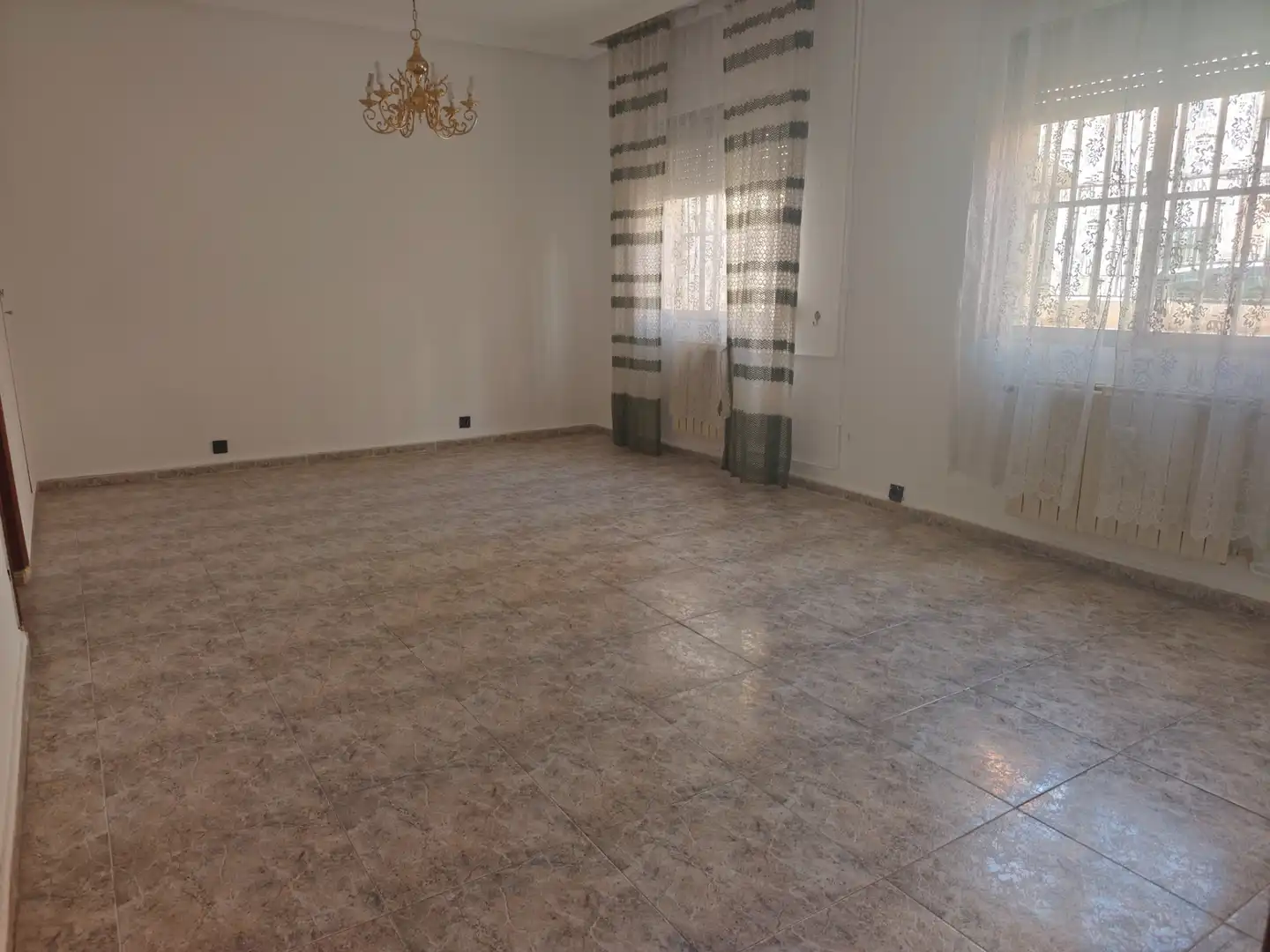 Sala d'estar de Casa o xalet de lloguer en Pinto amb Calefacció, Jardí privat i Forn