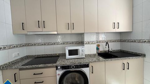 Bungalow con piscina comunitaria, en la provincia de Alicante, en la localidad de Torrevieja, en el barrio de El Chaparral. 3 habi, imatge 5