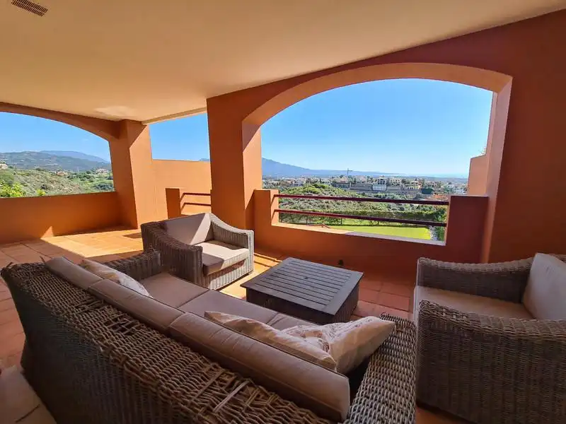 Terraza de Casa adosada de alquiler en Benahavís con Aire acondicionado, Calefacción y Jardín privado