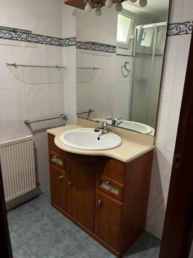 Bany de Pis en venda en Etxebarria  amb Balcó
