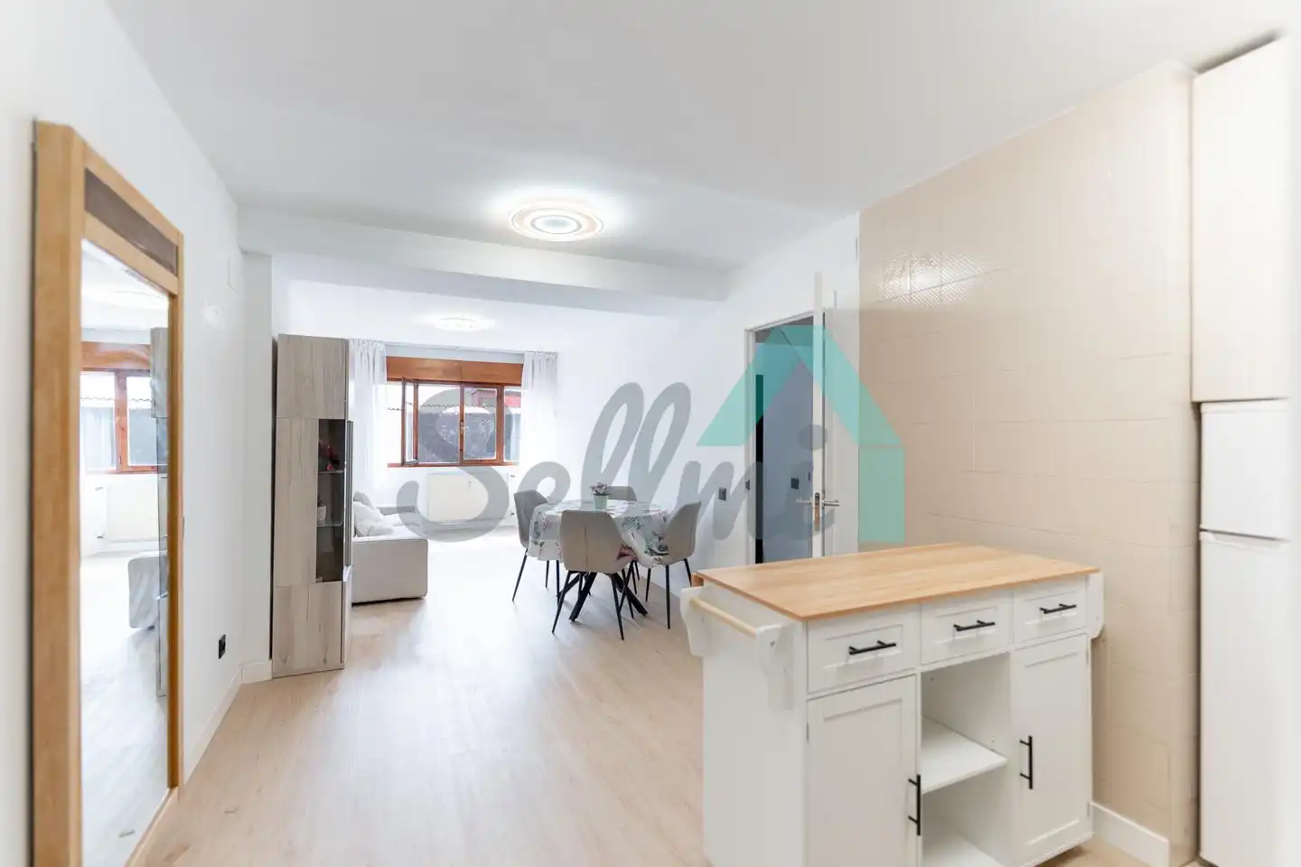 Flat for rent in Calle Gregorio Marañon, Vallobín