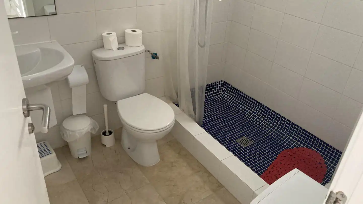 Bany de Casa o xalet de lloguer en Vera amb Aire condicionat, Jardí privat i Terrassa