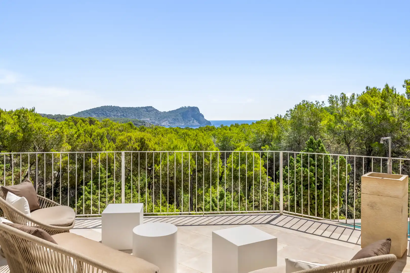 Terrassa de Casa o xalet en venda en Santa Eulària des Riu amb Aire condicionat, Calefacció i Jardí privat