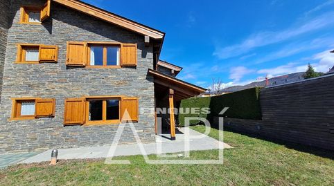 Foto 2 de Casa o xalet en venda a Avinguda Pirineus, 6, Alp poble, Alp