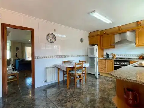 Casa aparellada amb terrassa en venda a Carrer Puigmal, imagen 68