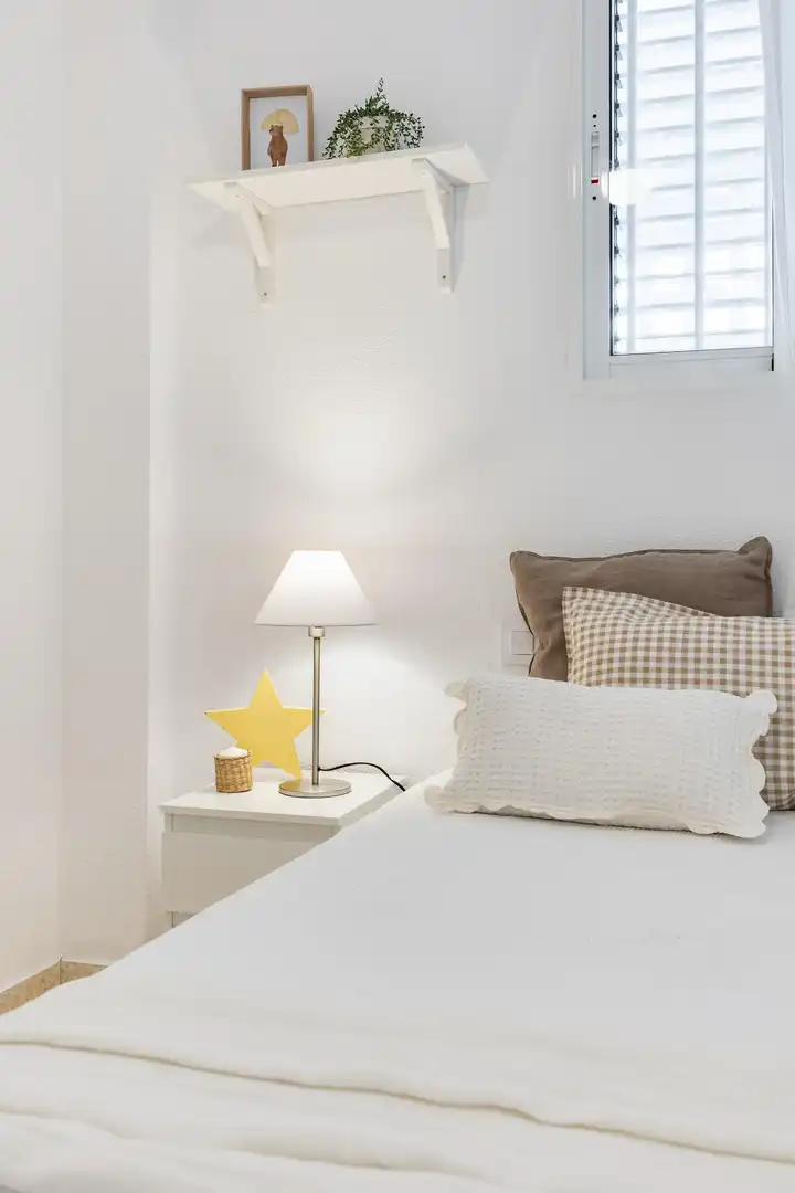 Bedroom of Flat for sale in Pobles del Sud