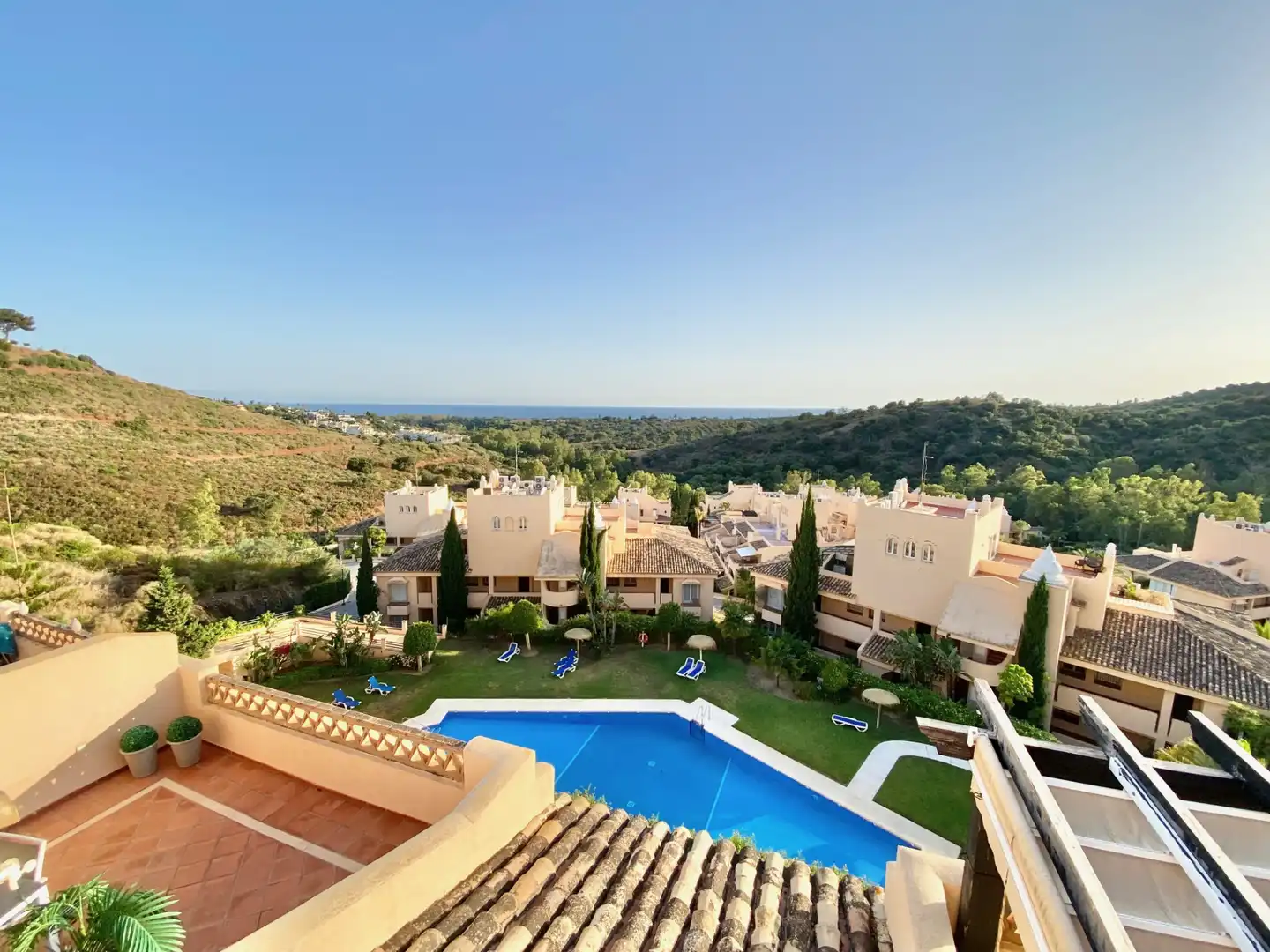 Penthouse with pool for sale in Elviria - Cabopino