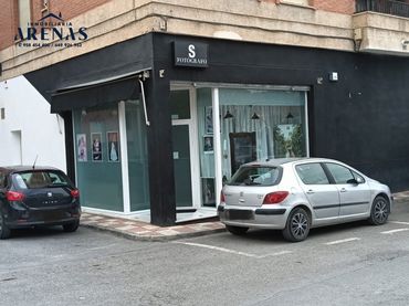 Local comercial en venda a Calle Briones