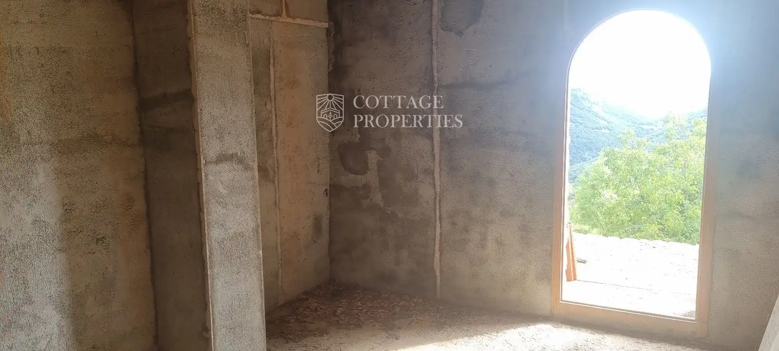 Finca rústica en venda en Montagut i Oix