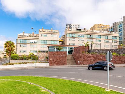 Vista exterior de Dúplex en venda en Las Palmas de Gran Canaria amb Terrassa i Piscina comunitària