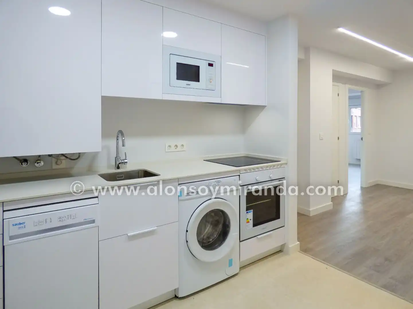 Küche von Wohnung zur Miete in Gijón  mit Heizung und Abstellraum