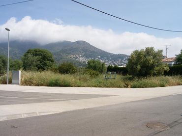 Terreno residencial en venta en Carrer Tarragones 2 0 0 0 2