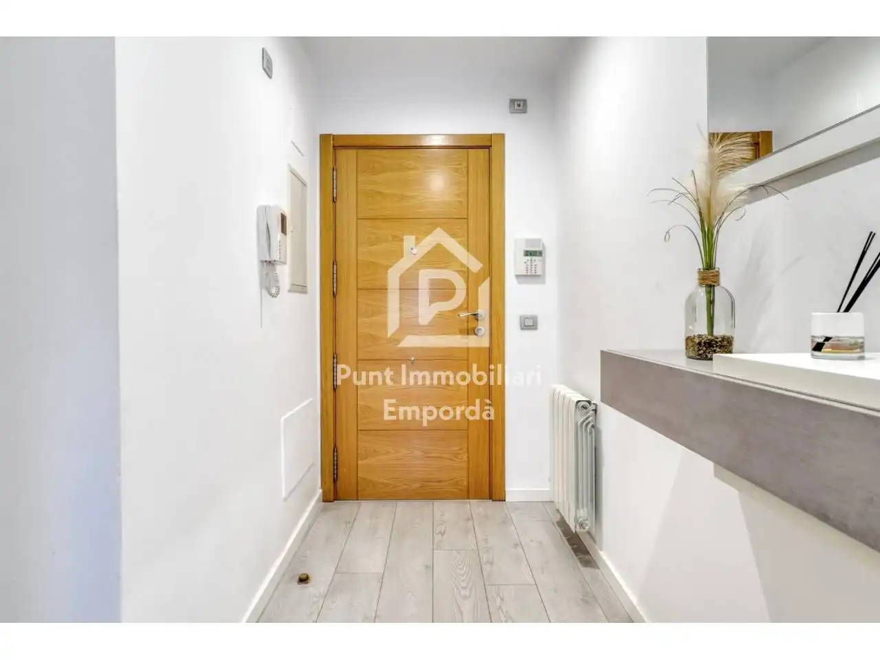 Flat for sale in Figueres  with Air Conditioner, Heating and Private garden