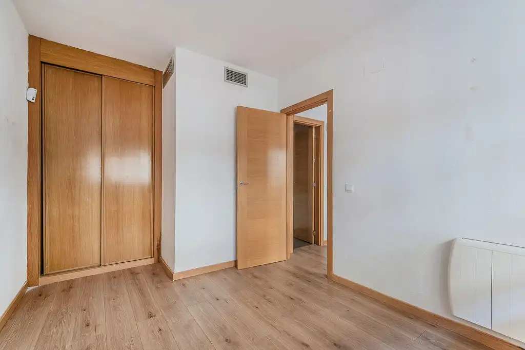 Bedroom of Flat for sale in Aranjuez  with Heating, Parquet flooring and Storage room