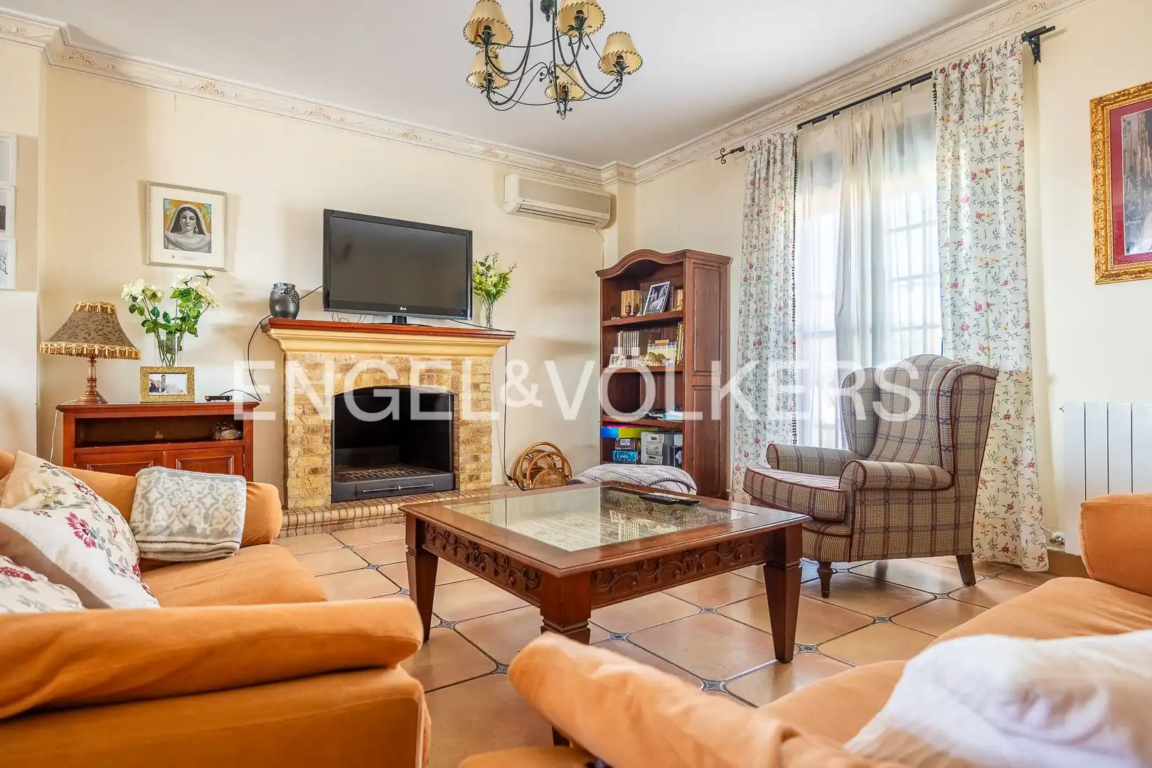 Sala de estar de Casa o chalet en venta en Castilleja del Campo con Aire acondicionado, Calefacción y Jardín privado