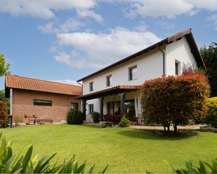 Vista exterior de Casa o xalet en venda en Gijón  amb Terrassa