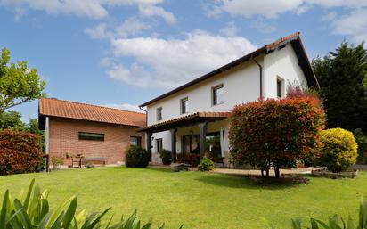 Vista exterior de Casa o xalet en venda en Gijón  amb Terrassa