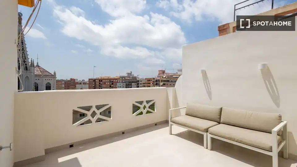 Appartamento con terrazza in affitto a Extramurs, imagen 12