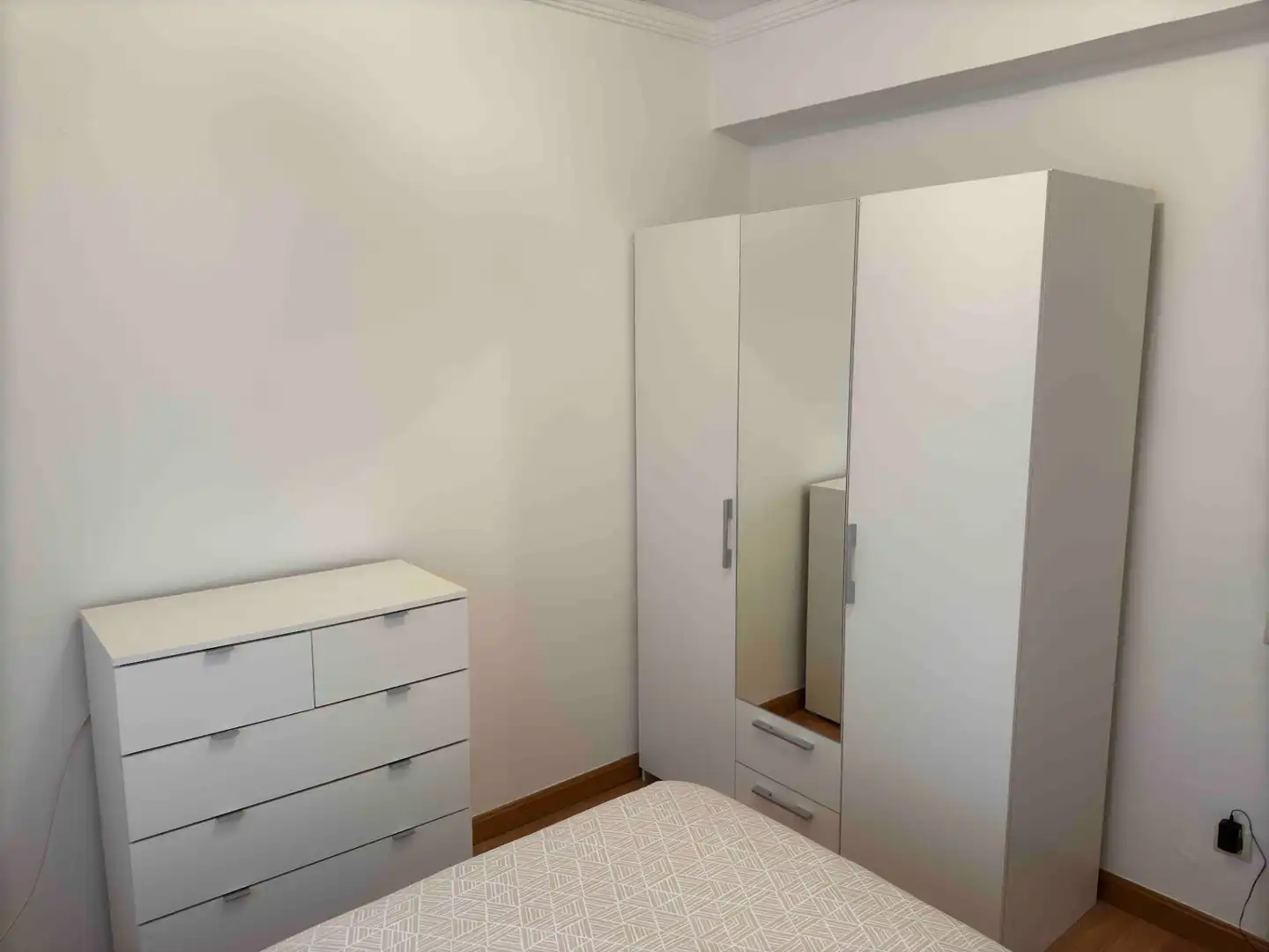 Habitación de Piso de alquiler en Zaragoza con Calefacción, Amueblado y Horno