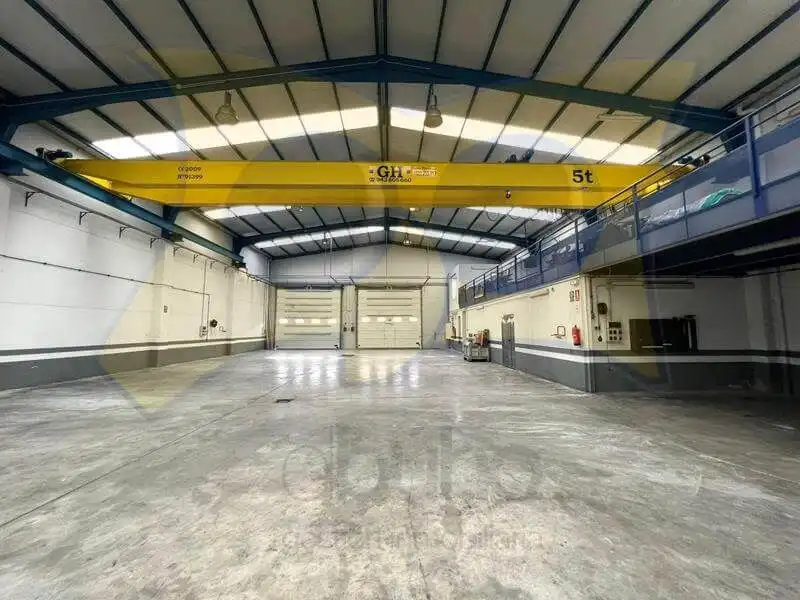 Industrial building for sale in Castellanos de Moriscos, imagen 4