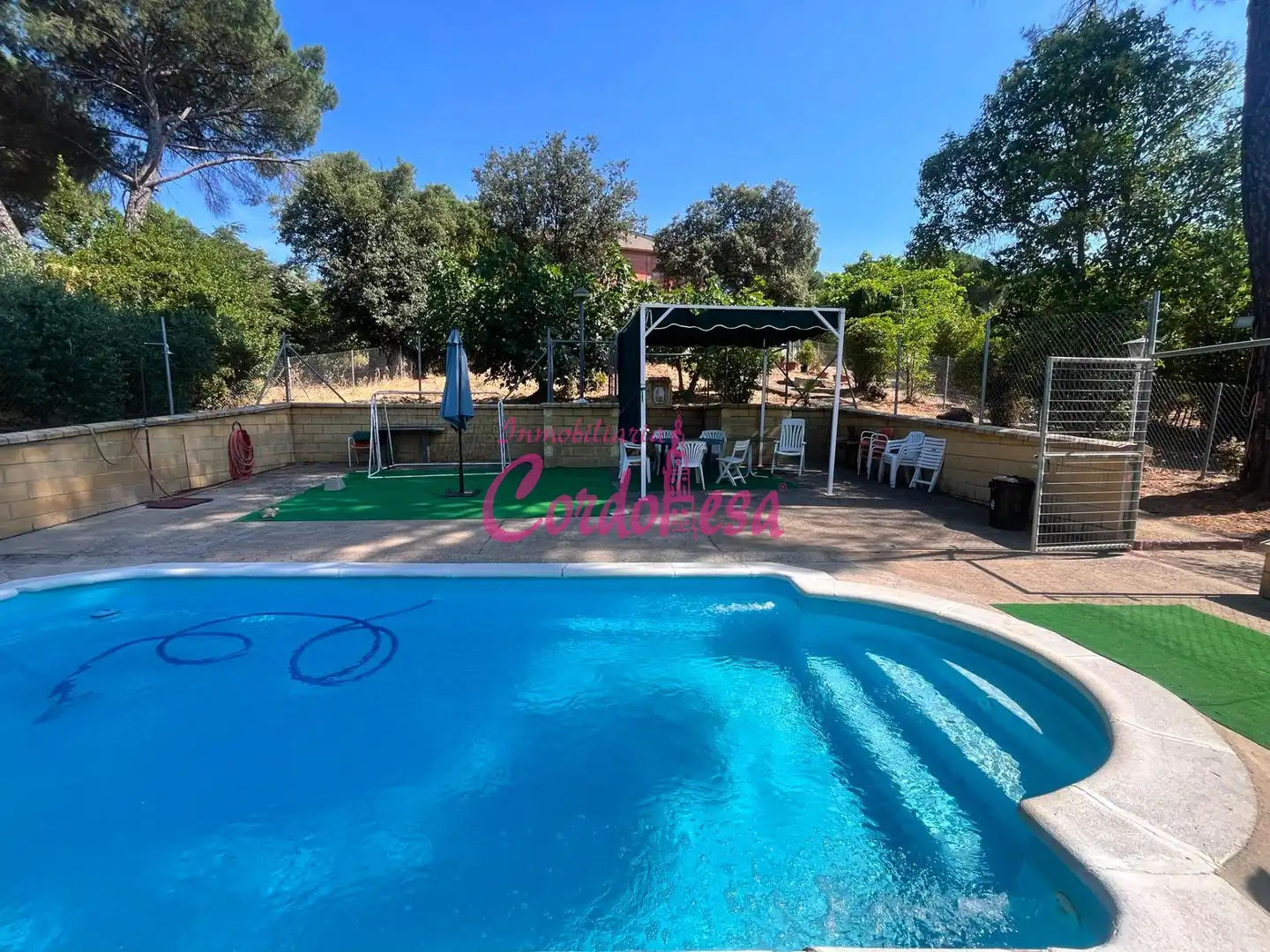 Piscina de Finca rústica en venda en Córdoba amb Aire condicionat, Terrassa i Piscina