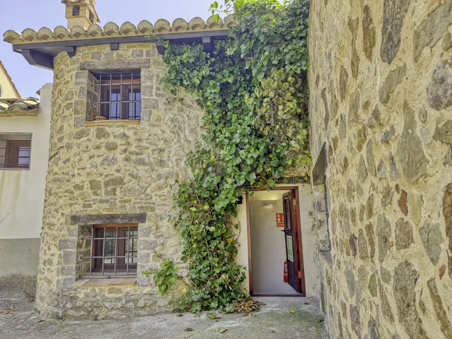 Exterior view of Country homes for sale in Rubielos de Mora  with Heating and Terrace