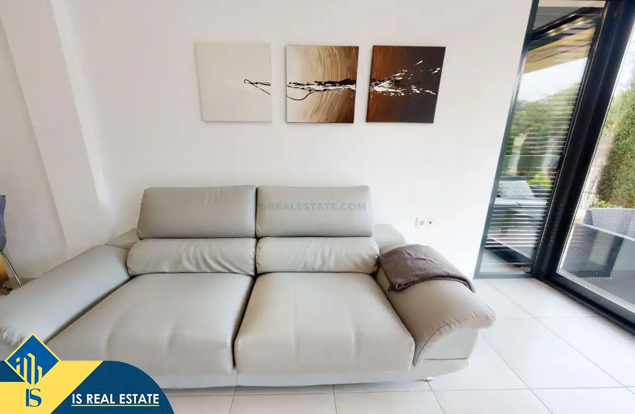 Sala d'estar de Casa o xalet de lloguer en Orihuela amb Aire condicionat, Calefacció i Jardí privat