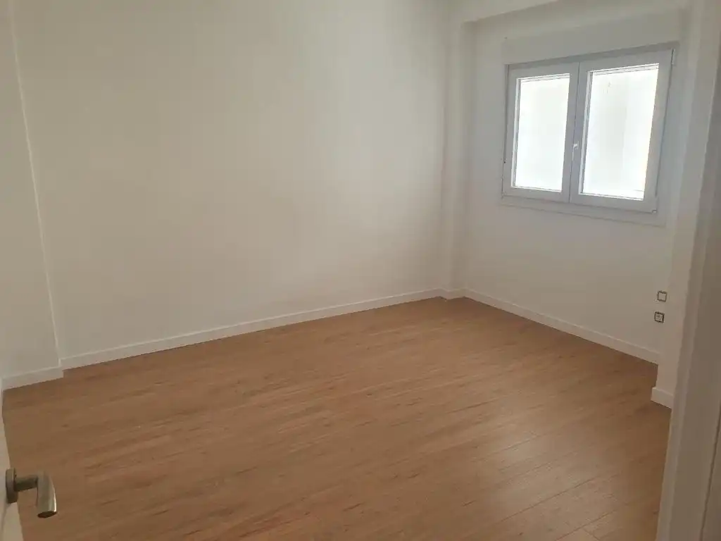 Habitación de Piso en venta en Castellón de la Plana / Castelló de la Plana con Terraza