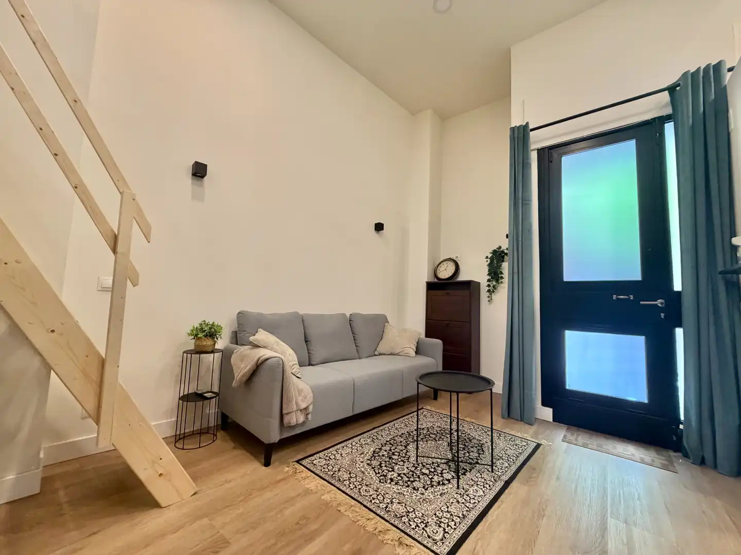 Wohnzimmer von Geschaftsraum zum Verkauf in Madrid mit Klimaanlage, Heizung und Möbliert