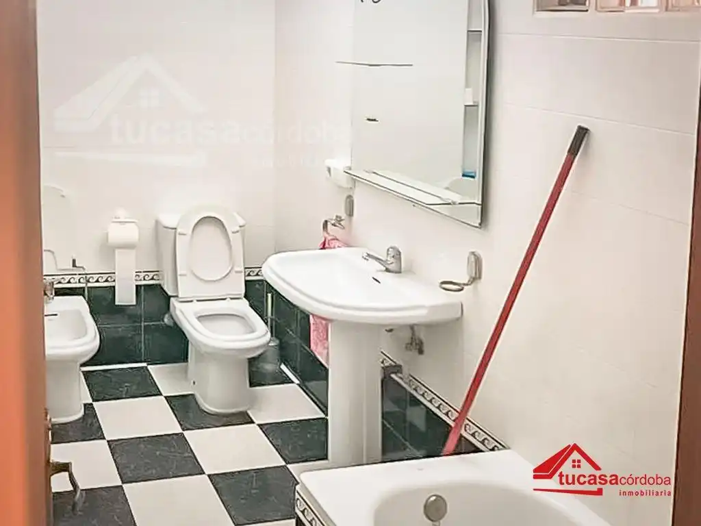 Baño de Piso en venta en Córdoba con Terraza