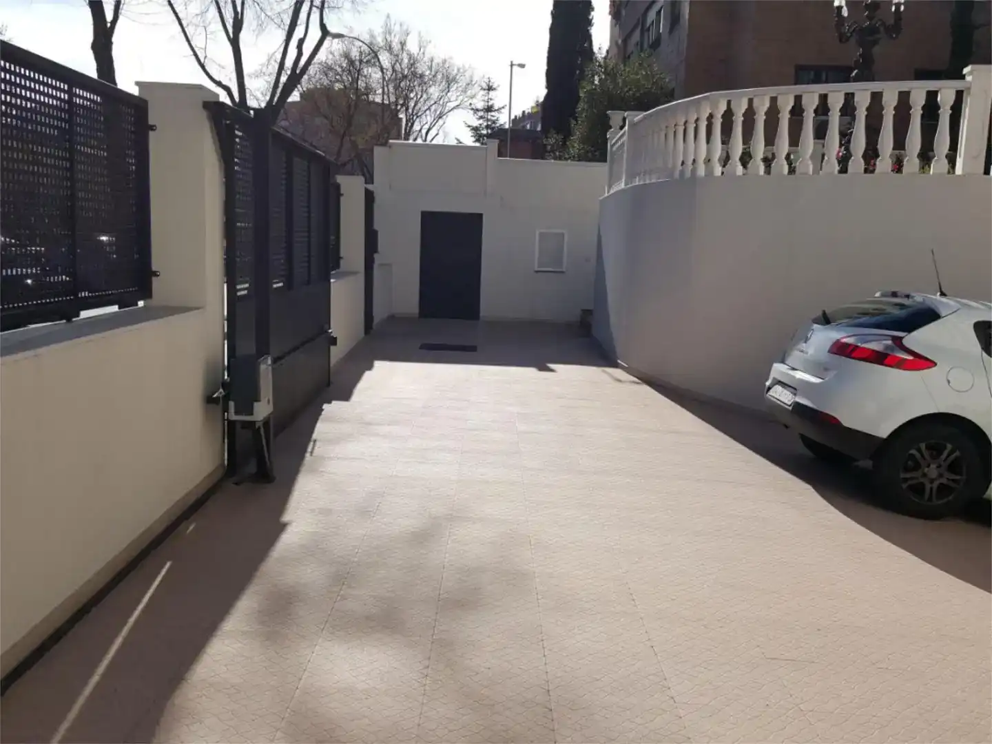 Parking de Casa o chalet en venta en Madrid con Aire acondicionado, Jardín privado y Parquet