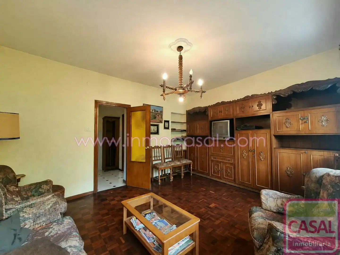 Sala de estar de Piso en venta en Mieres (Asturias) con Calefacción y Amueblado