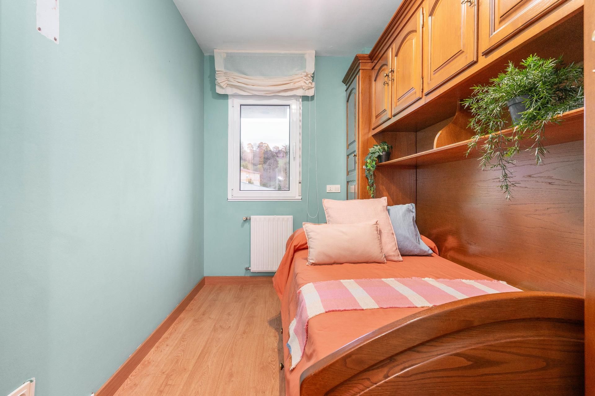 Dormitori de Pis en venda en Tineo amb Calefacció, Terrassa i Traster