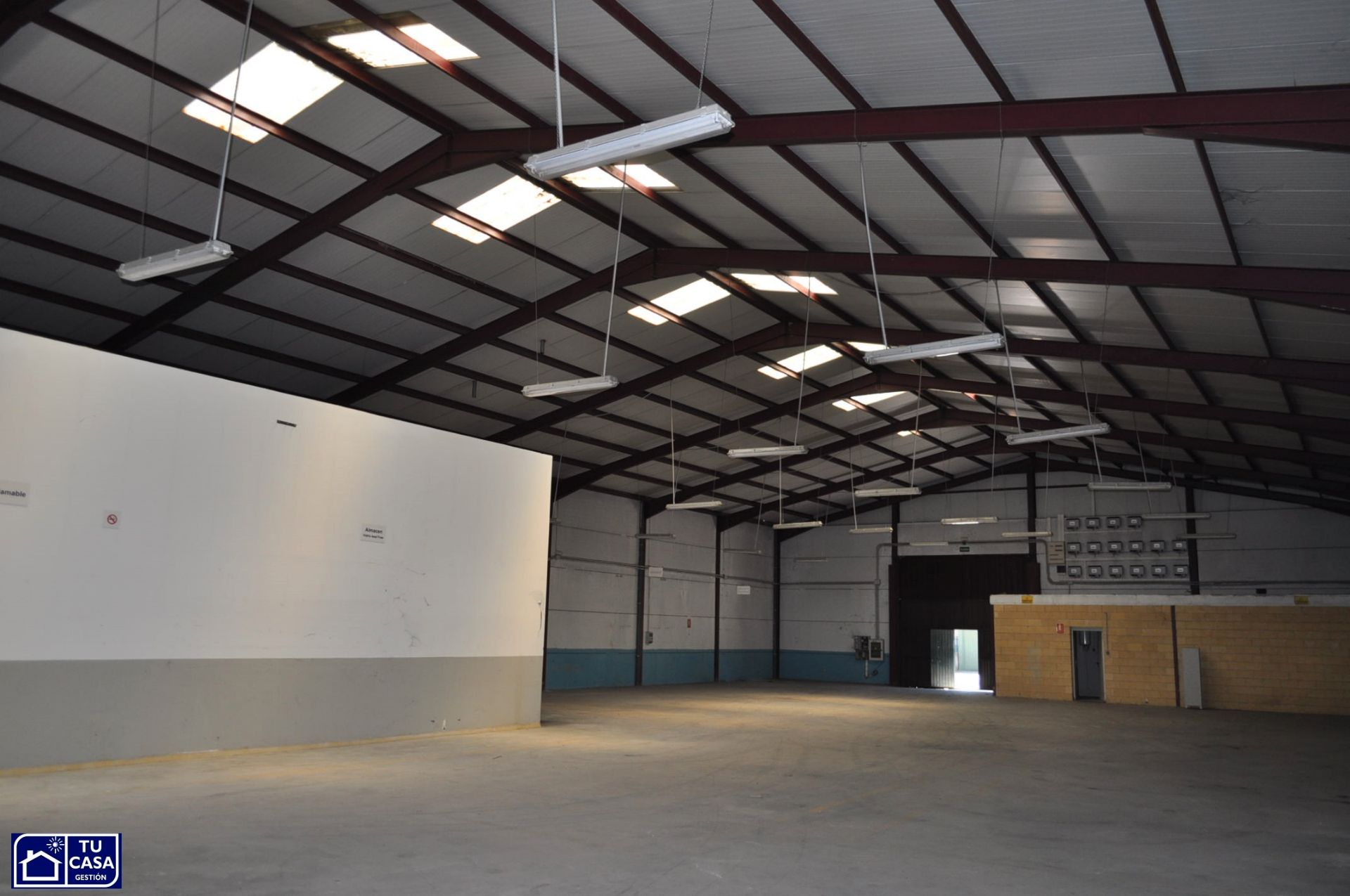 Nau industrial de lloguer en Malpartida de Cáceres amb Calefacció
