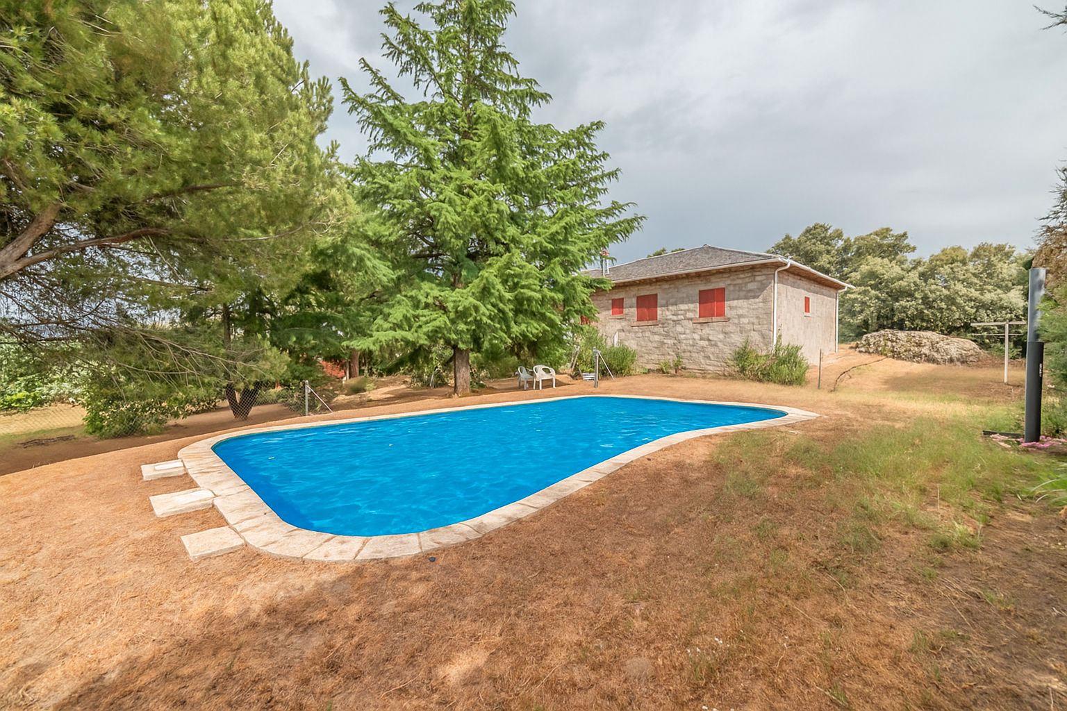 Piscina de Casa o xalet en venda en Galapagar amb Jardí privat, Terrassa i Piscina