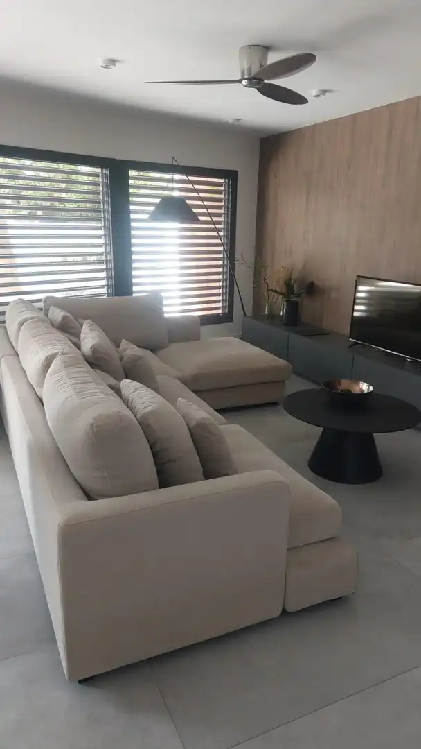 Sala d'estar de Casa o xalet en venda en Sant Pere de Ribes amb Piscina