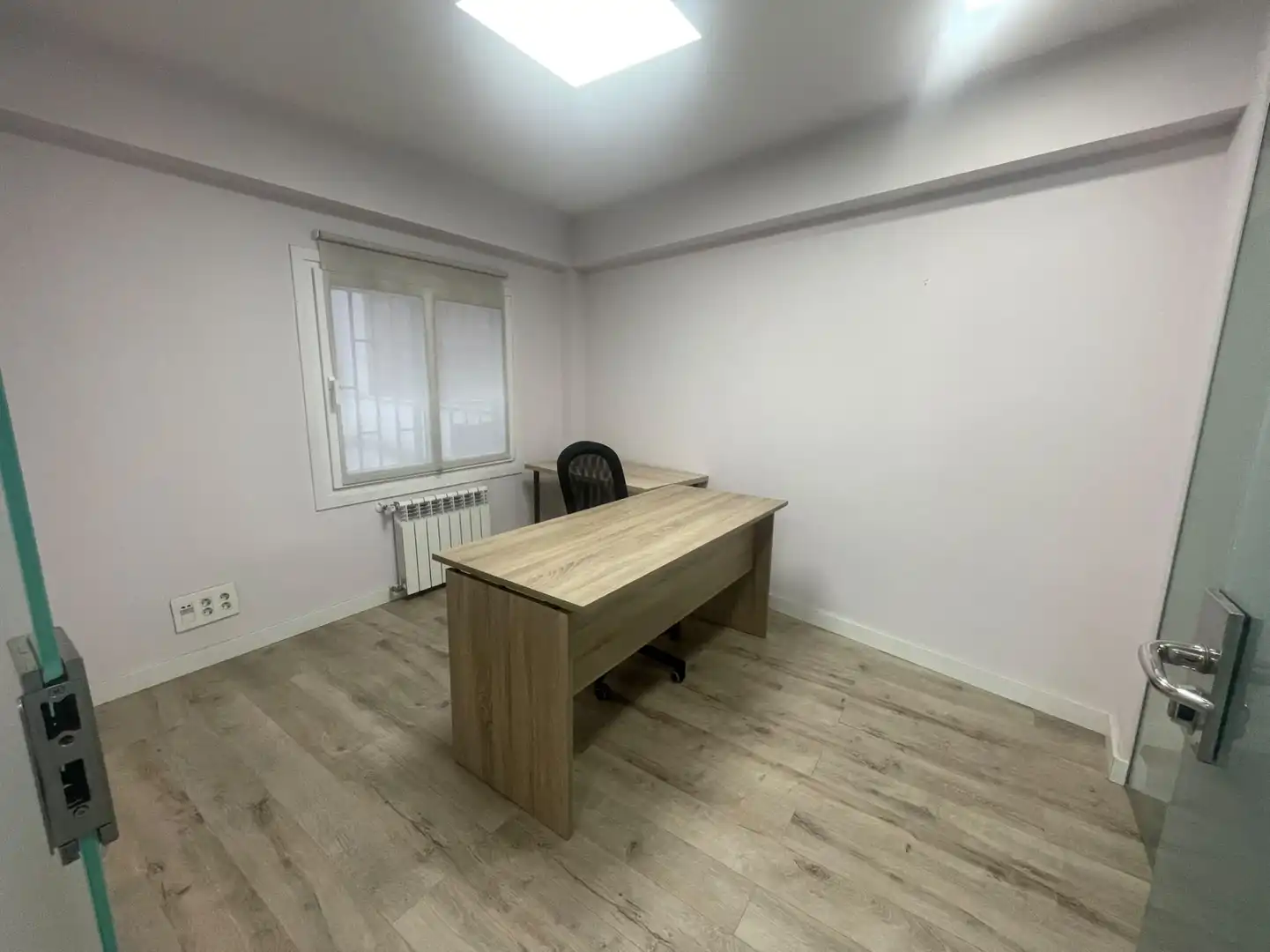 Oficina de lloguer en Oviedo  amb Calefacció