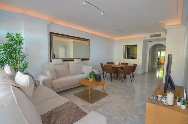 Apartamento con piscina en venta en Calle Calle Torrequebrada, imagen 23