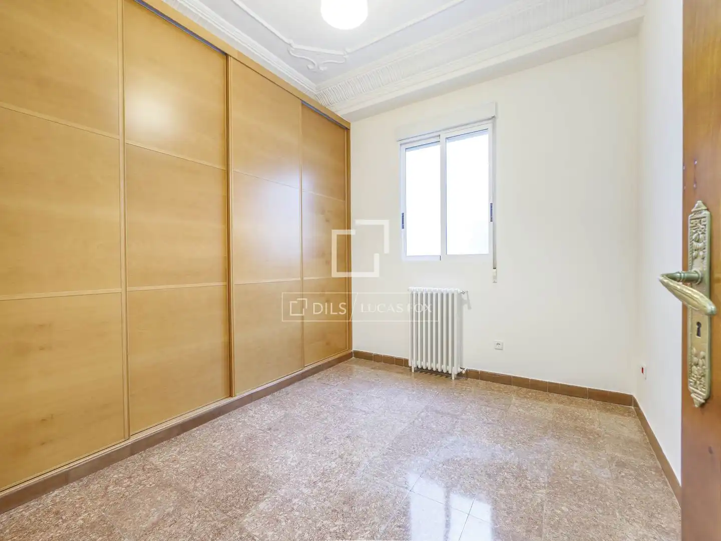 Bedroom of Flat for rent in Valencia  with Air Conditioner, Heating and Balcony