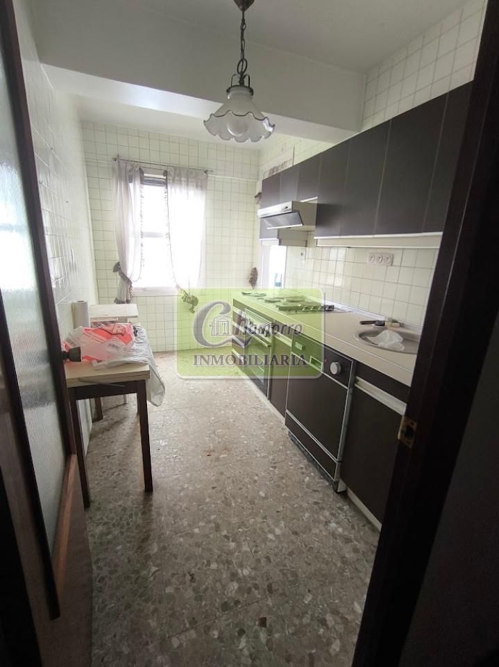 Piso en venta en Canido