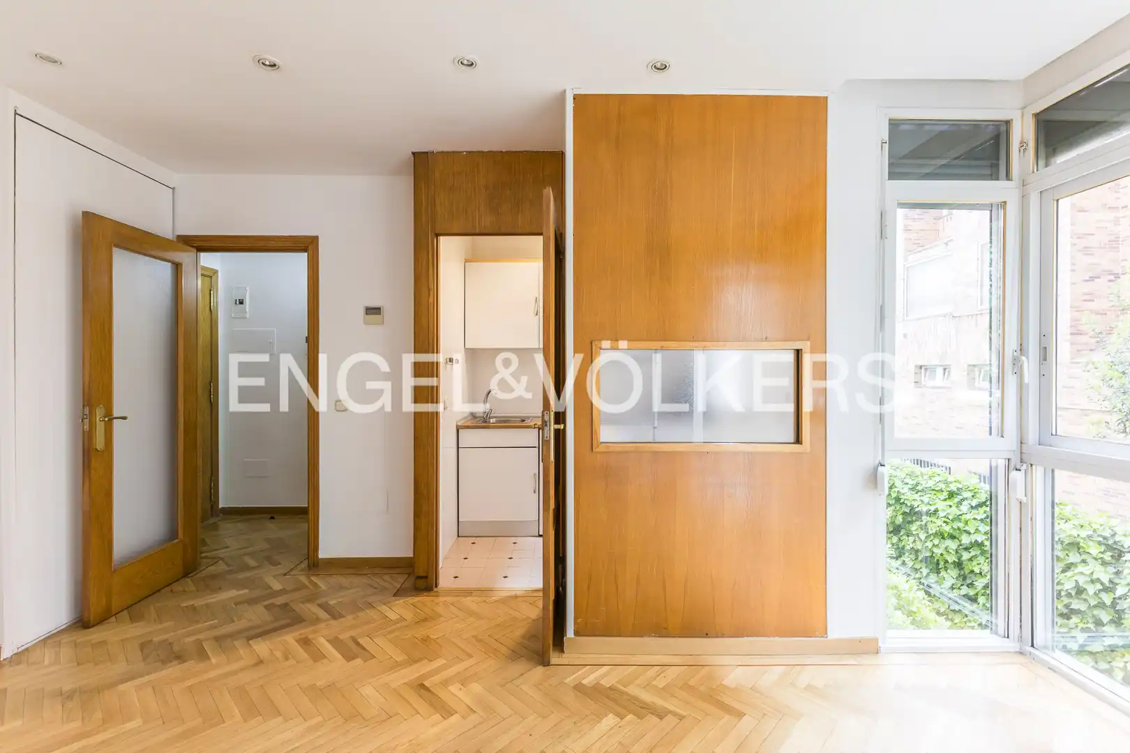 Wohnung zur Miete in Madrid mit Klimaanlage, Heizung und Privatgarten