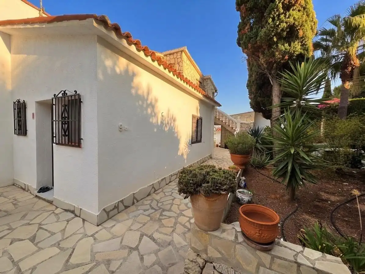 Detached house with pool for sale in El Montgó, imagen 63