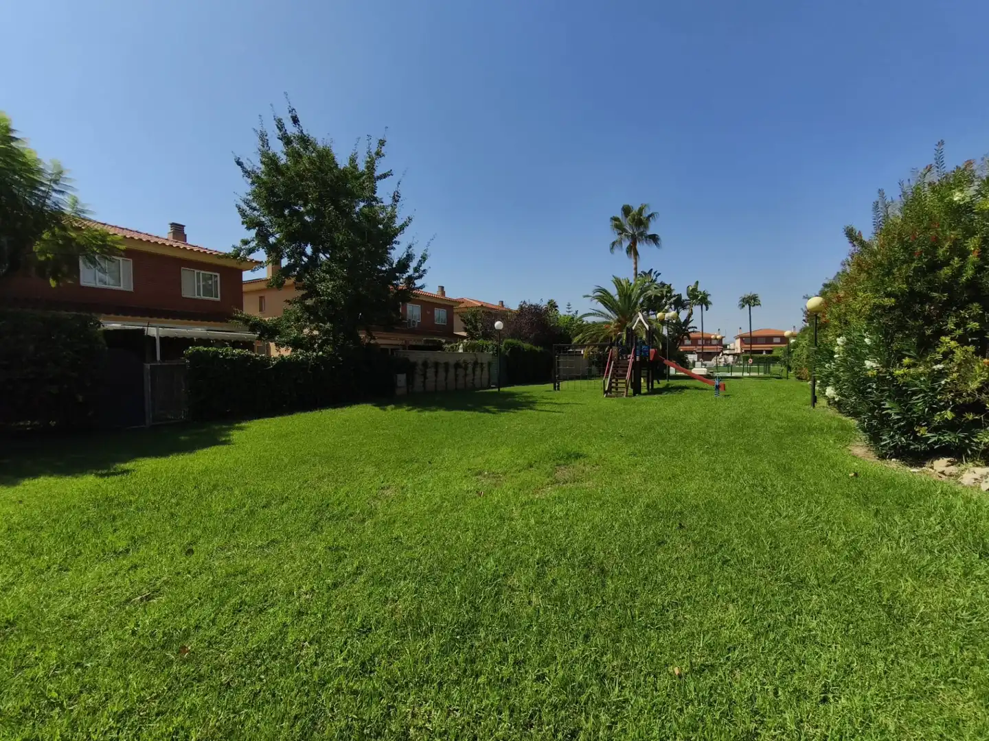 Garden of Houses for sale in Cambrils  with Air Conditioner, Heating and Private garden