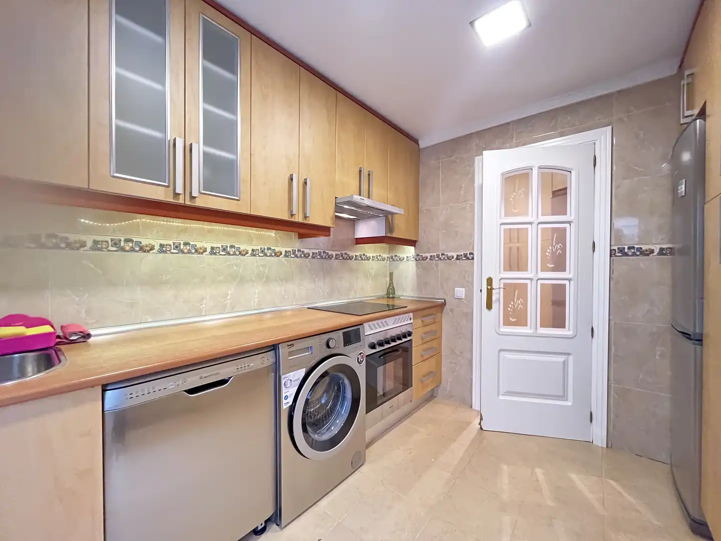 Cocina de Piso de alquiler en Madrid con Aire acondicionado, Terraza y Amueblado