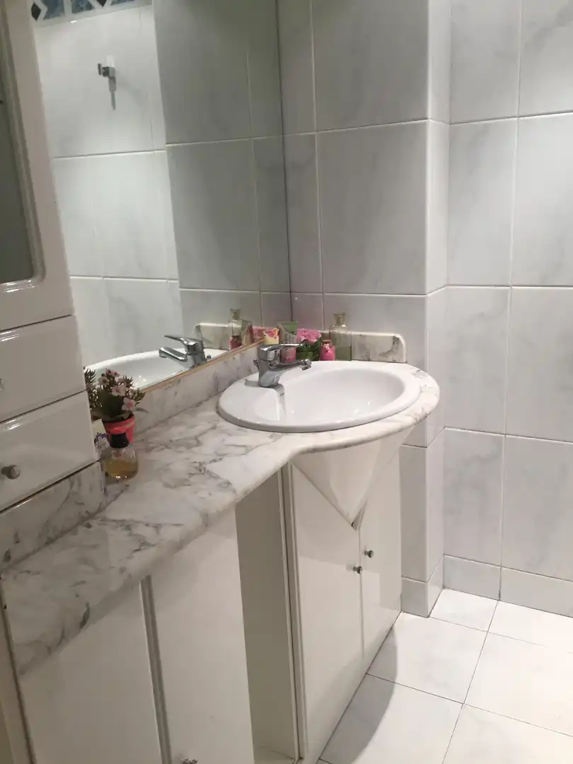 Baño de Piso de alquiler en Leioa con Calefacción, Horno y Lavadora