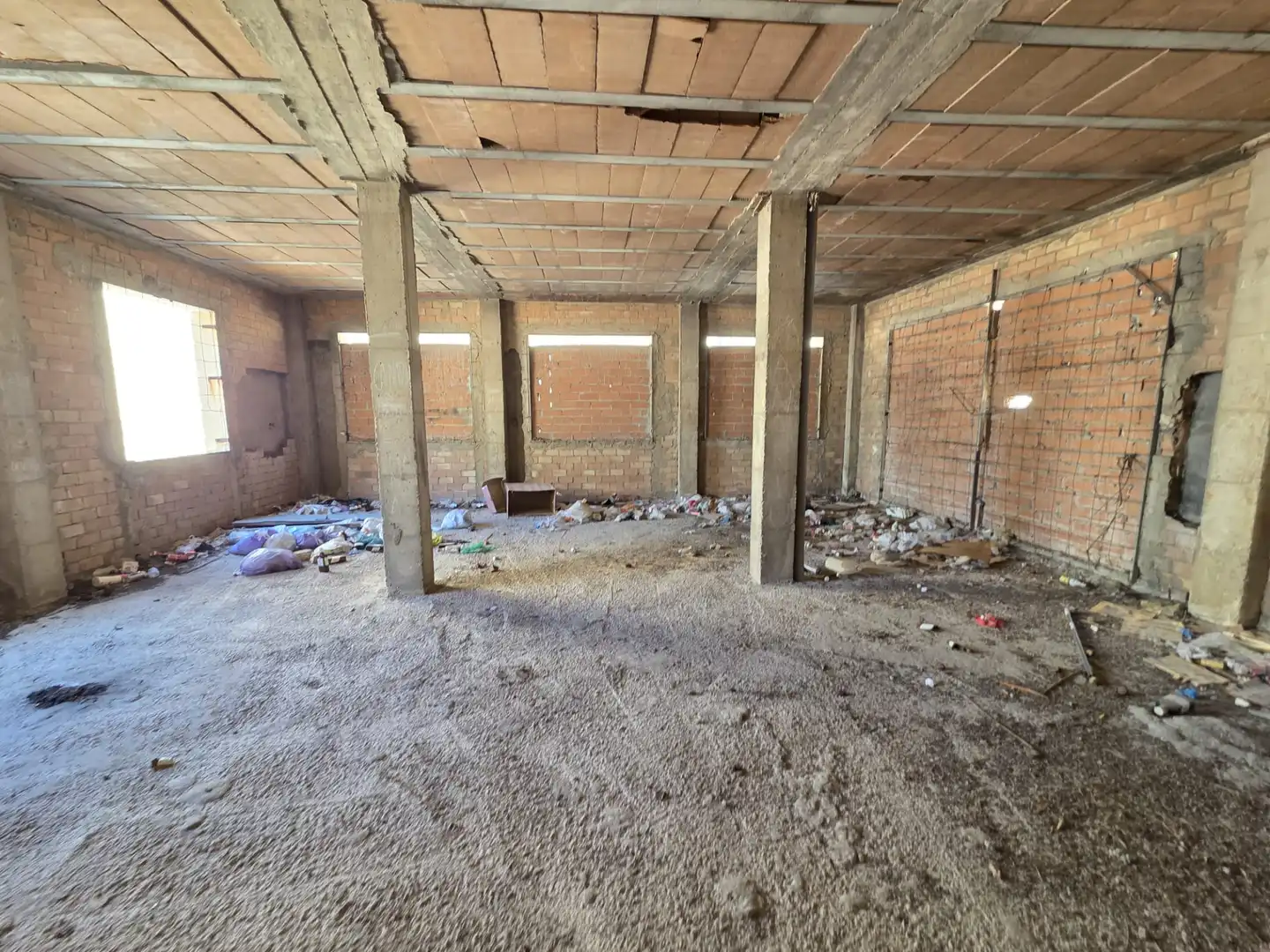 Buildings for sale in Algeciras