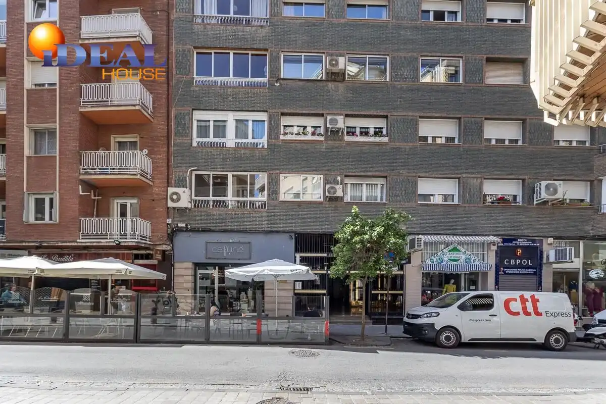 Dúplex amb terrassa en venda a Ronda, imagen 6