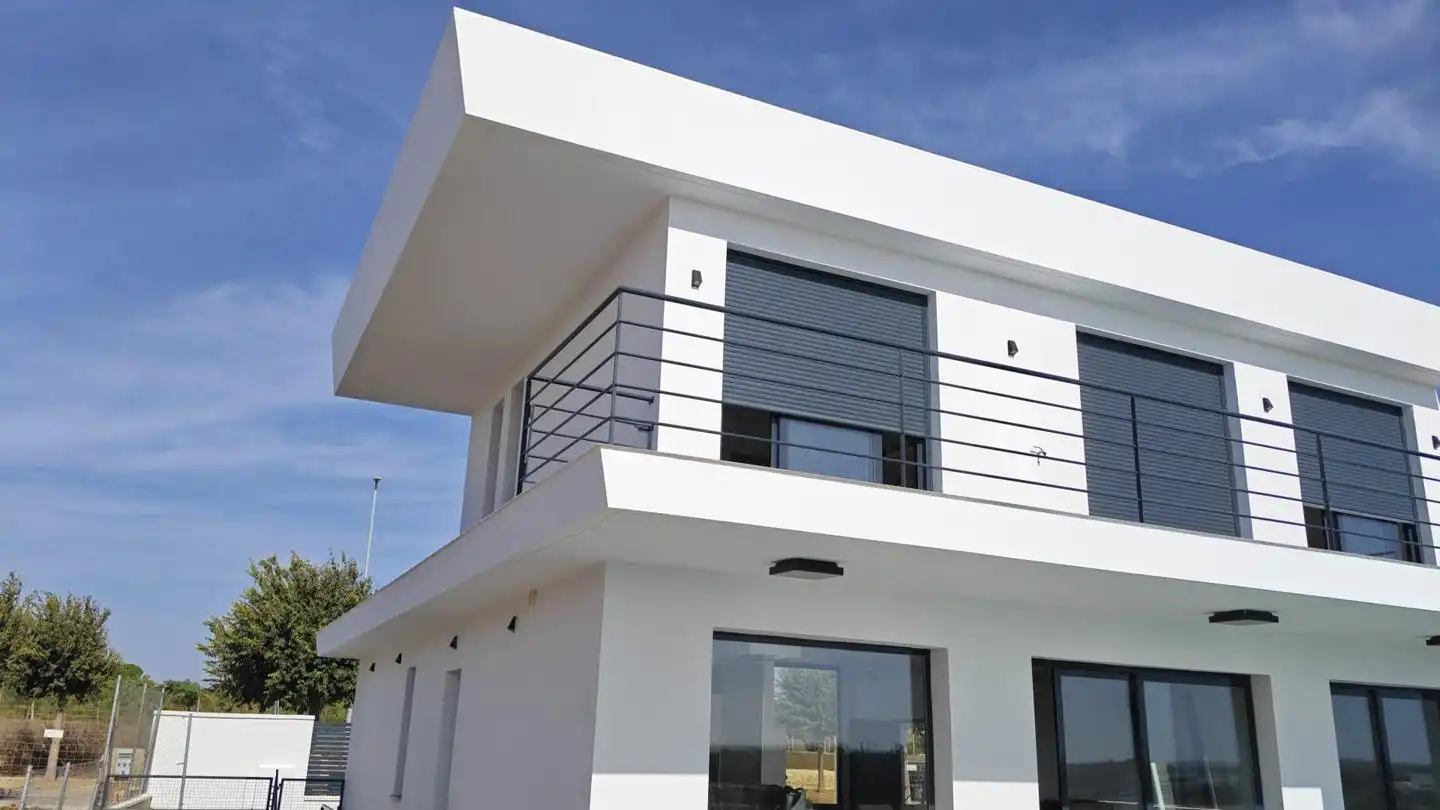 Vista exterior de Casa o xalet en venda en Puerto Real amb Aire condicionat, Jardí privat i Terrassa
