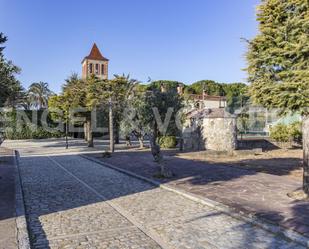 Exterior view of Country house for sale in La Bisbal del Penedès  with Air Conditioner, Heating and Private garden